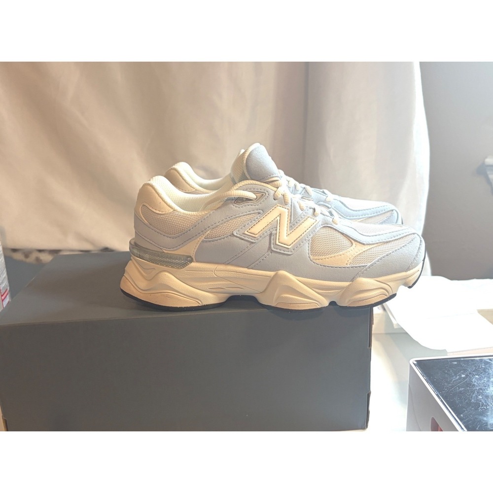 New Balance 9060 Blue Grey Cream Sneakers G906034H Youth 7 Women 8.5 - Picture 4 of 11
